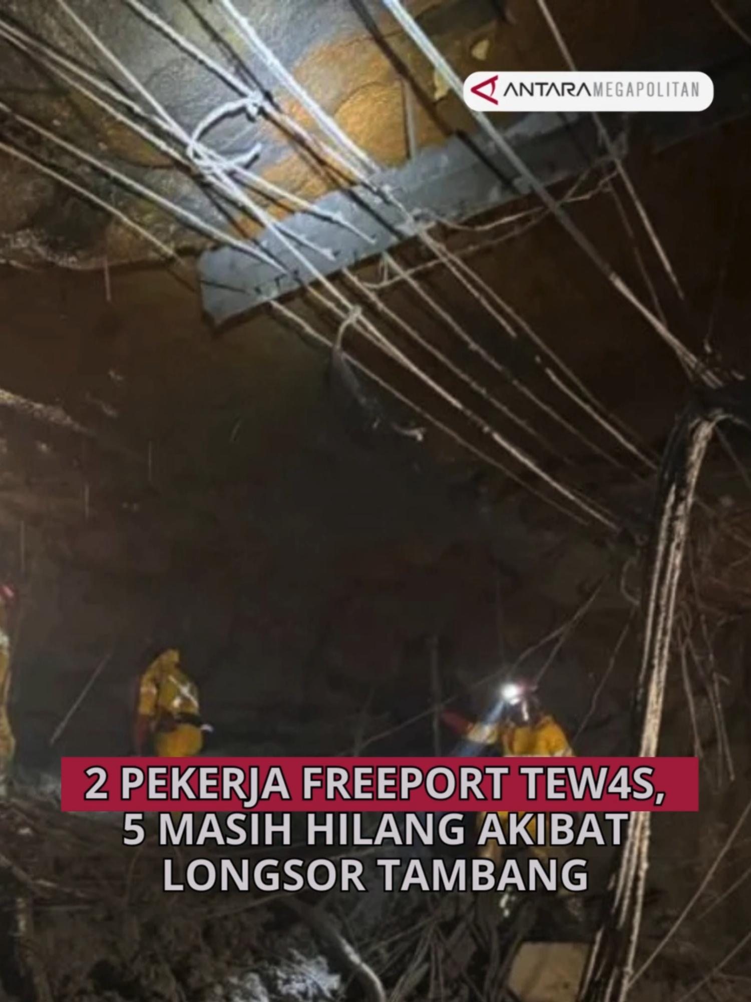 2 Pekerja Freeport Tew4s, 5 Masih Hilang akibat Longsor Tambang Tim penyelamat berhasil menemukan dua pekerja tew4s tertimbun material basah di tambang bawah tanah Grasberg Block Cave, Tembagapura. Kedua korban diketahui bernama Irawan (46) asal Cilacap dan Wigih Hartono (37) asal Tulungagung. Meski begitu, pencarian masih berlanjut untuk menemukan lima pekerja lainnya yang hingga kini belum ditemukan. Mereka terdiri dari lima kru PT Redpath Indonesia dan dua kru elektrik PT Cipta Kontrak di bawah Divisi Operation Maintenance PTFI. PT Freeport Indonesia memastikan tim penyelamat terus berupaya membuka akses dengan menggunakan alat berat jarak jauh (remote loader), bor, hingga drone, meski kondisi penuh lumpur dan risiko keselamatan sangat tinggi. 🙏 Semoga proses pencarian berjalan lancar dan para korban segera ditemukan. -Melita #Freeport #Tambang #Mimika #Papua #BreakingNews #PrayForPapua #Longsor #LongsorFreeport #PTFreeportIndonesia