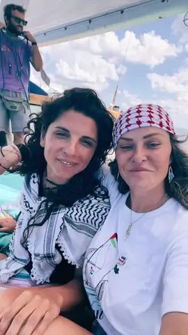 Cele también es trabajadora social, parlamentaria de argentina,madre y activista… es ver a su hija y pensar que quiere un mundo paz para ella. 
