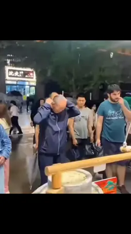 Khi sự cô đơn trở nên quá nhiều, tôi nhận ra chiếc mặt nạ không che giấu tôi...nó cho thấy thế giới đã định hình tôi là ai🌸🎋⛈#xuhuong #xuhuongtiktok #phongcanhtrangian 