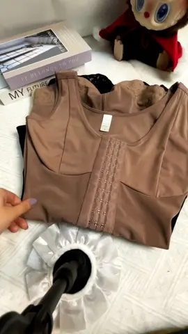 The high-stretch fabric doesn’t squeeze the flesh, and the 3D tailored cut fits closely to the waistline, instantly reducing the waist circumference by 2cm when worn, making bending and squatting comfortable.#tiktokshoprestock #shapewear #dealsforyou #fyp #bodysuitshapewear 