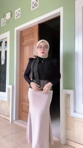 Kondangan simple pake rok murce