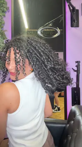 @Assiacurls @CURL TEXTURE i meannnnnnnnn 