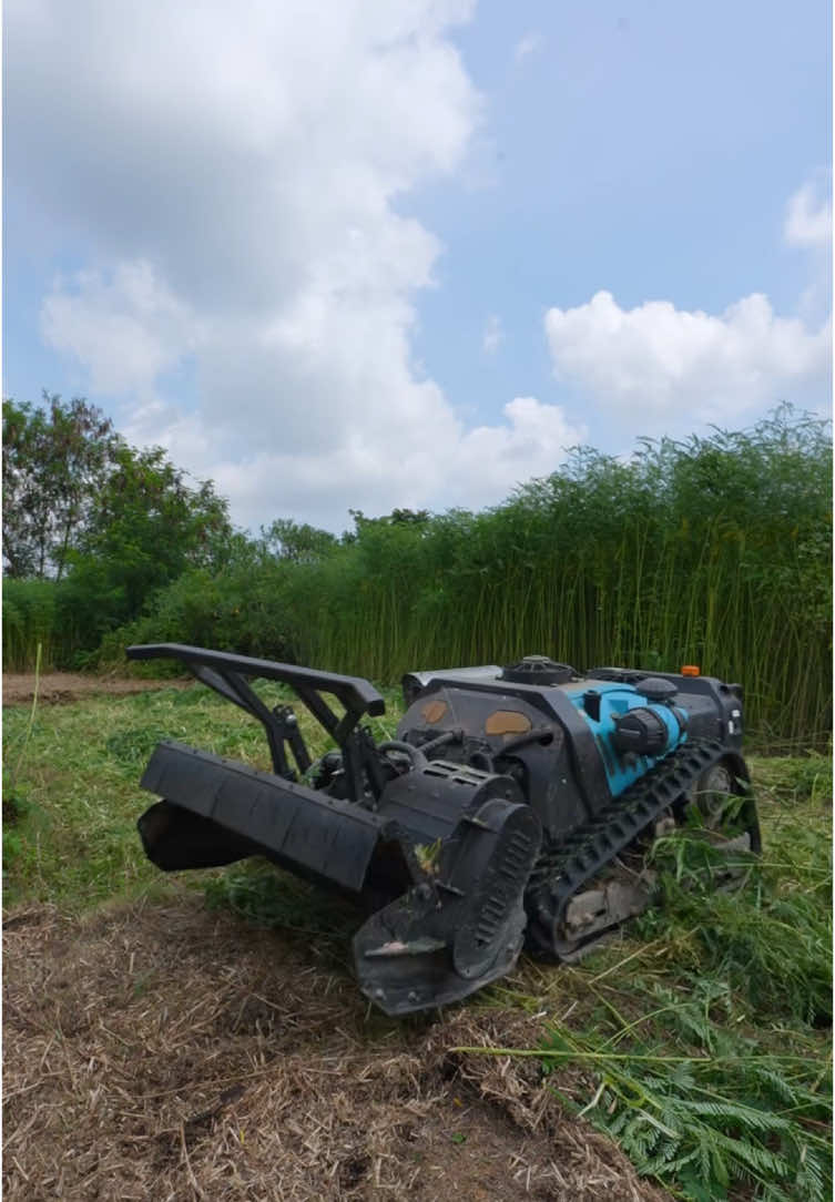 #remotecontrollawnmower#koham#kohammower#rclawnmower#zeroturnwholesale #commercialmowers #lawncareOEM #B2Blawnmower
