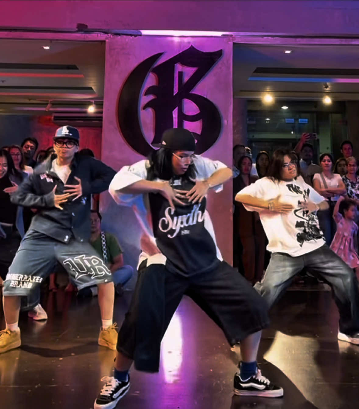 YUH 🔥 Teaching this again next week! 🙂‍↕️ SEPT. 27 (SAT) 🔹2-3:30pm OPM “Pougie” GDC QC 🔹6:30-8pm OPM “Pougie” GDC ALABANG 🔗 www.gforcedancecenter.com (@G-Force Official @dossy @ches @ysa @kayleenarvaizaa) 