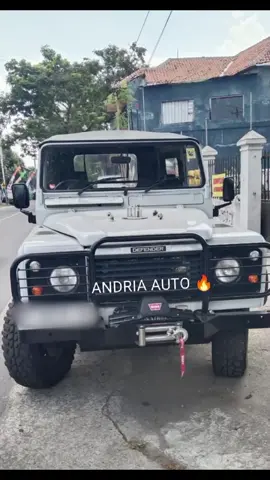 #creatorsearchinsights  FOR SALE  DEFENDER LAND ROVER 1997 DIESEL Speck; Original engine diesel 2500cc powerfull no ngobos Undertrail senyap, clean tangguh Instrumen kluster lengkap fungsional PS, AC normal 4X4 responsif normal Interior nyaman, jok new retrim Winch WARN  VR EVO 4,5 MINAT INBOQ #sale #landy #promoseruweekend #original 