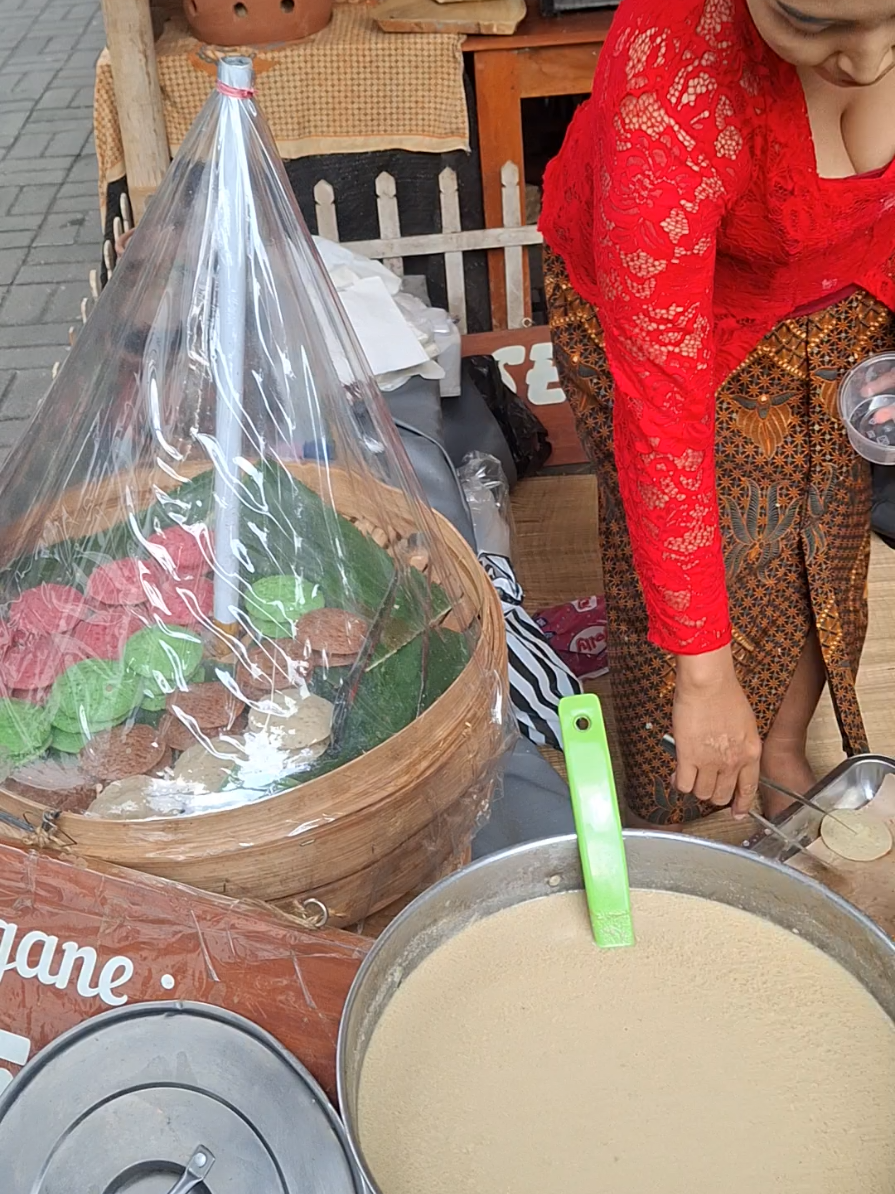 Serabi Kocor Pasar Kangen Yogyakarta #kulinertradisional #serabikocor #pasarkangen #jogja 