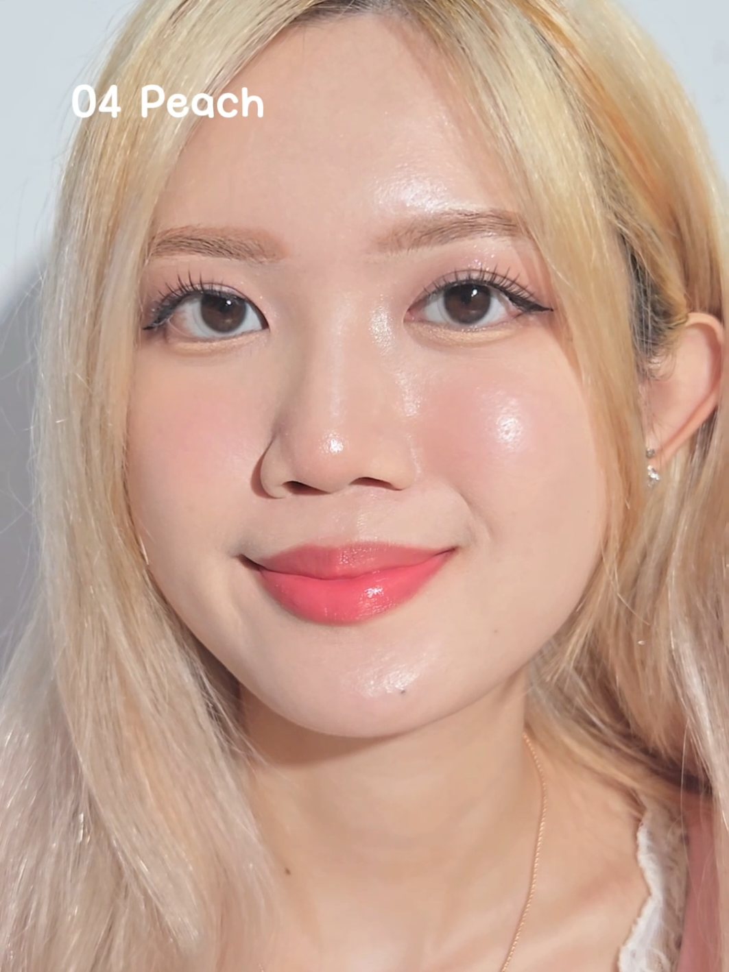 cakep banget warnanya! 🫶   @otwoo.id #otwooid #OTWOOBacktoSchool #GlowonCampus #bwteam #lipgloss 
