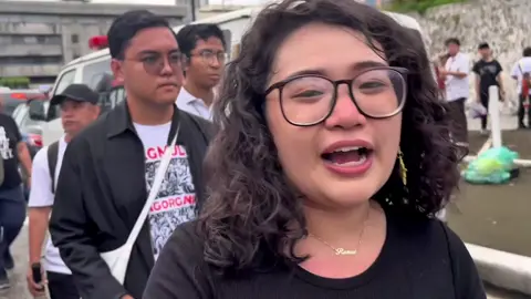 “ANG PUSO KO AY LUMALAKI. NAKIKITA [KO] ‘YUNG MGA BAGONG PAG-ASA NG BAYAN NA NANDITO NGAYON, LUMALABAN SA KORAPSYON.” PANOORIN: Kabataan Party-list Rep. Renee Co, nagbigay ng pahayag kaugnay ng malawakang kilos-protesta laban korapsyon ngayong araw, Sept. 21. Ang espesyal na ulat ng #KMJS tungkol sa malawakang kilos-protesta, mapapanood ngayong Linggo ng gabi.