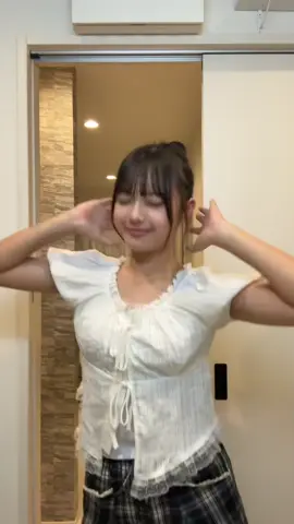 服が溢れてるから、メルカリ始めようかなって思ってる。1着500円いかないくらいで売ろうかな。買う？ #fypシ #おすすめ #10 #中3 
