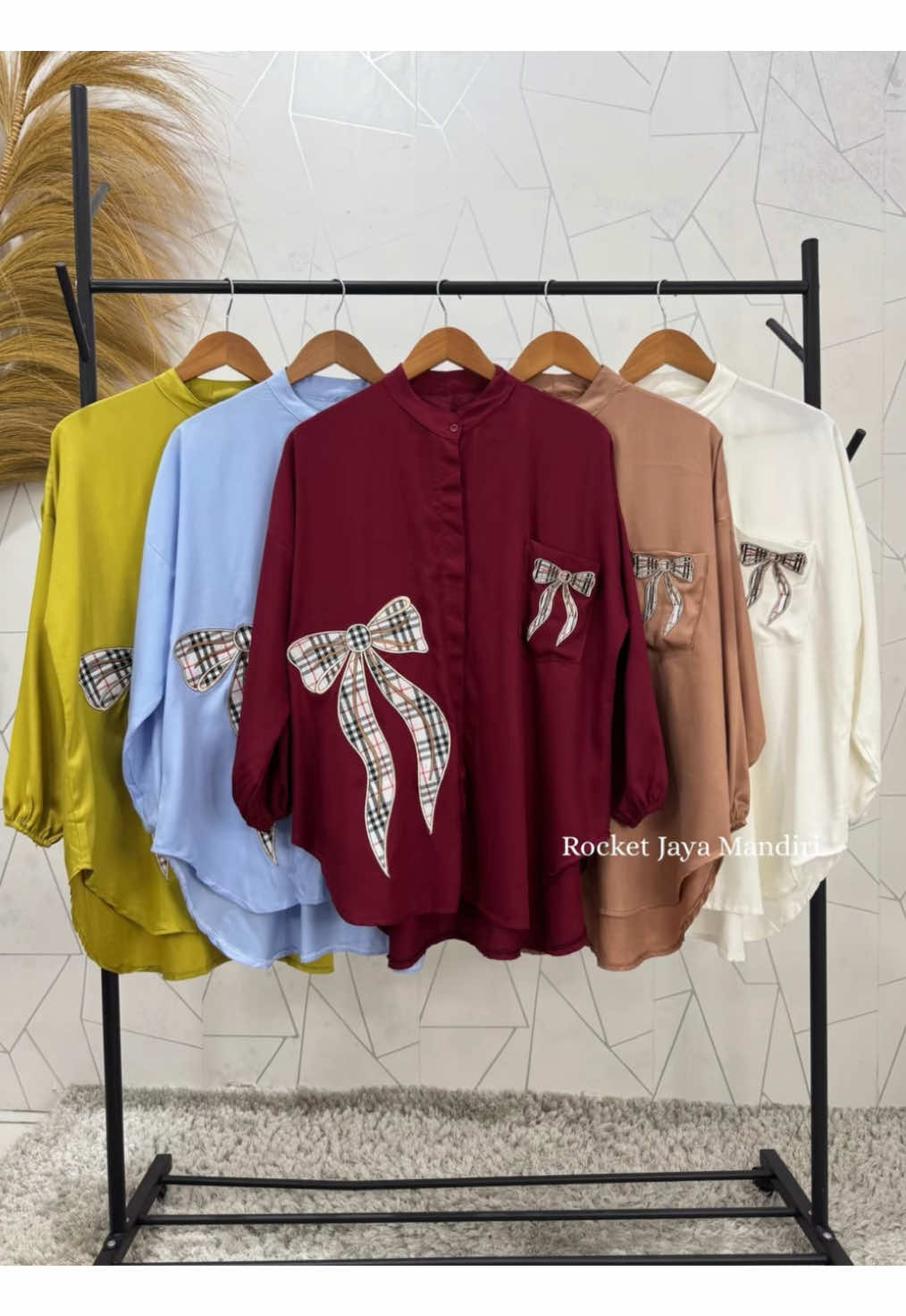 Lamora Blouse Bordir Pita Kantong Rayon Twill Atasan Wanita Terbaru #blousewanita #blousekekinian #blouseterbaru #blouserayon #fyp 