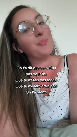 👉 Si toi aussi on t’a déjà dit ça, commente un 💔 Tu n’as rien à prouver. Tu n’as pas besoin d’être parfaite. Tu as juste besoin de commencer. ✨ #motivationfemme #developpementpersonnel #oserchanger #mindsetfemme #citationfemme  