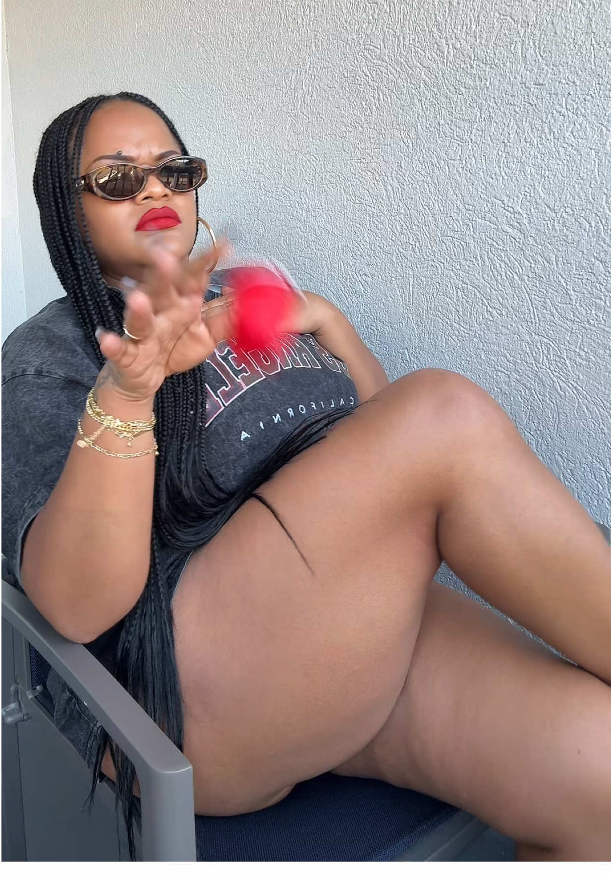 Cause I’m DHS 05’ regardless if you like it r NOT shawty ‼️ #fyp oan: This oversized Tee is giving me life this Sunday morning 🌥️🤤