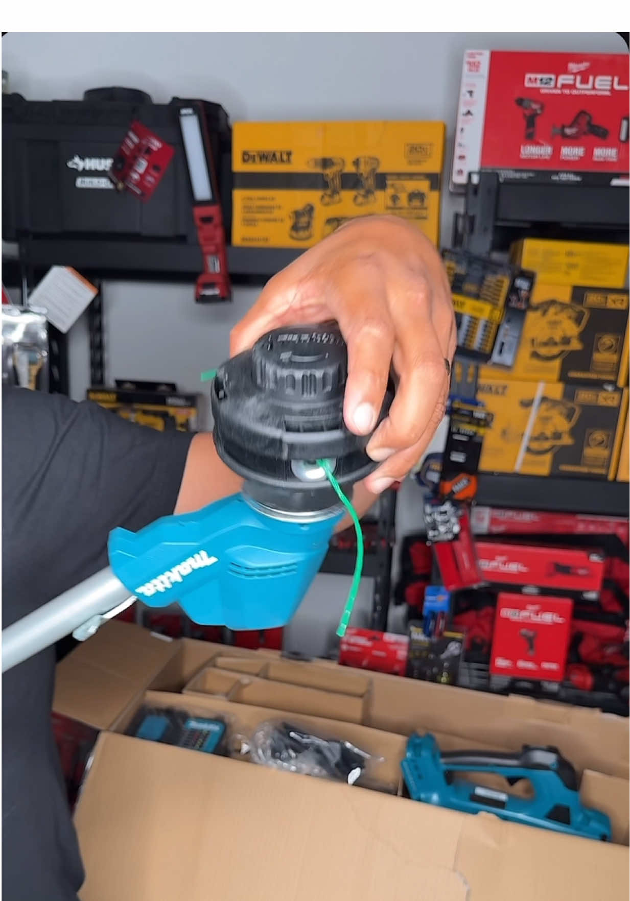 Makita grass trimmer 👌🏼 🔥🔥#powerhomes #powerhomesdeals #tiktokshop #makitatools #dealsforyoudays 