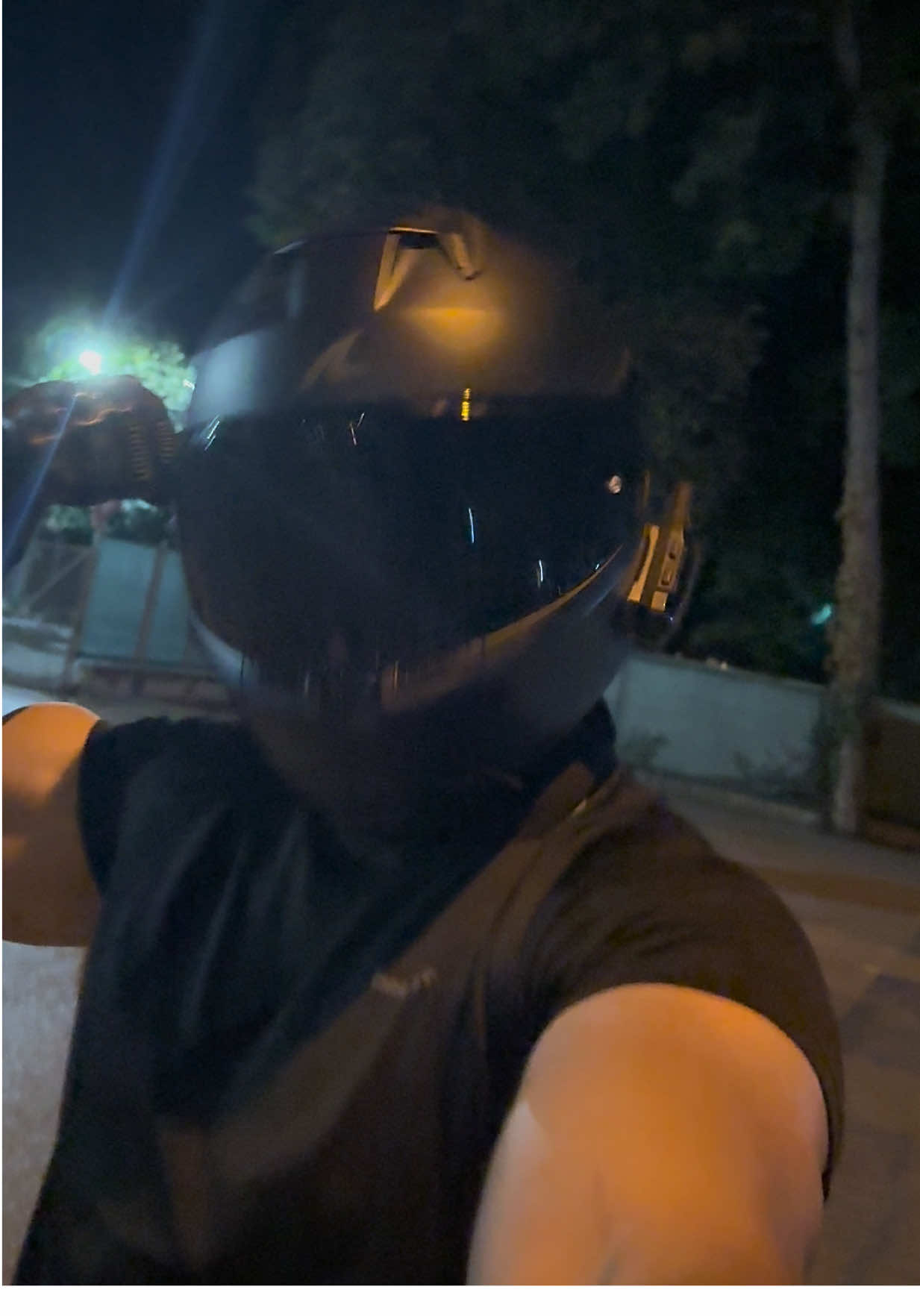 Kude gledash?!    #biker #bikelife #gymrat #bikerboy #darkromance 