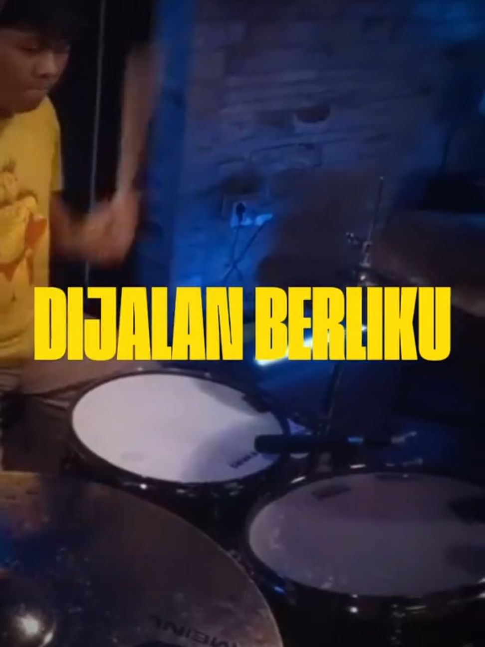 Mual by Sukses Lancar Rejeki vid Pelatar Official on YT #sukseslancarrejeki #punk #punkrock #indonesianrock #rock