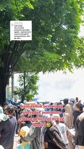 Membalas @suyudneivara96 banyak kok pemain yg nyeruduk penonton. emang penonton nya yg salah. kasian yg main gak bebas atraksi. apalagi yg bawa ogoh2 . udah berat,sempit jadi kesusahan. #bangilduwegawe #karnavalbangil2025 #harijadikabupatenpasuruan #karnavalbangil 