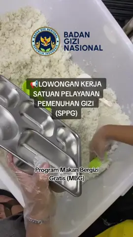 Program makan bergizi gratis, sangat bermanfaat untuk seluruh anak Indonesia, serta ibu-ibu hamil dan ibu menyusui, untuk pencegahan stunting. Untuk anda yang ingin bekerja atau bergabung, di satuan pelayanan pemenuhan gizi (sppg) untuk posisi 1. Ahli gizi  2. Koki 3. Bagian dapur 4. Bagian akomodasi  5. Bagian gudang/Helper 6. Driver 📍 Penempatan sesuai dengan domisili pelamar  #lowongankerja2025 #lowongankerjamakansianggratis #makanbergizigratis #makansianggratis #fypシ 