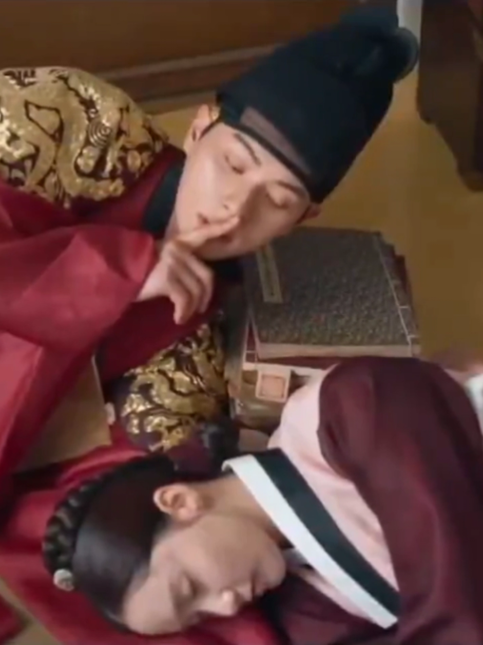 CAPEKKKKKKKKK 😭😭 #YoonA #TheTyranfsChef #BonAppetitYourMajesty #Leechaemin #LimYoonA #임윤아 #윤아 #폭군의셰프