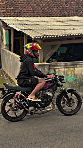 Siap gas  #2setrokeindonesia #rxkingnusantara #rxkingindonesia #jambrettamfan135cc #fyp 
