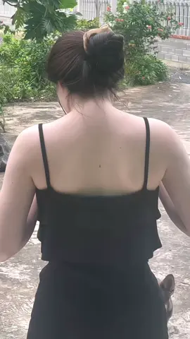 Lên tìm hiểu nốt ruồi ở giữa sống lưng hết hồn ai có nốt ruồi giống tui cho ý kiến với🥶#nốtruồi #tửvi 