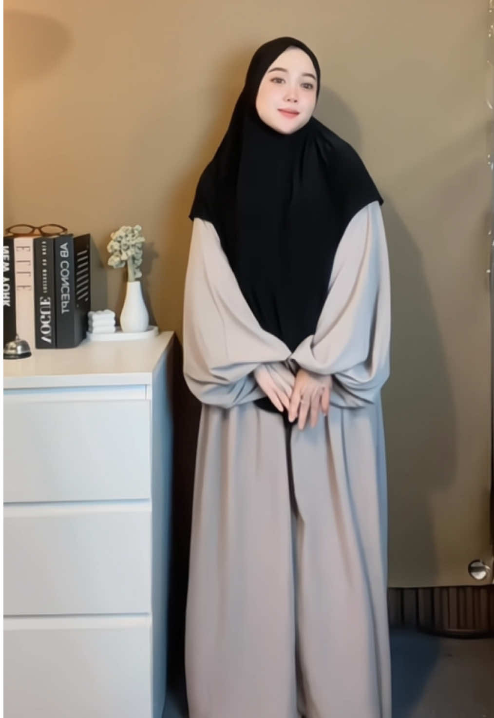 Rekomendasi abaya untuk umroh #abaya #abayaumroh #ootdhijab #rekomendasioutfit #fyp 