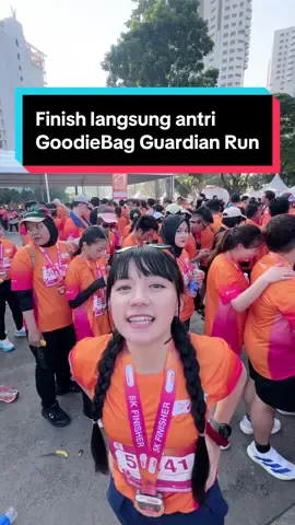 Super seru!! Finish strong 🫵🏻 auto antri goodie bag!! Tebak ini beratnya berapavv • #run #lari #guardianrun #eventlari #gbk 