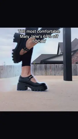 Give me ALL the 90s vibes. These Mary Jane’s take me right back, and honestly I’d like to stay there. #maryjanes #maryjaneshoes #chunkyshoes #platformshoes @Dream Pairs 