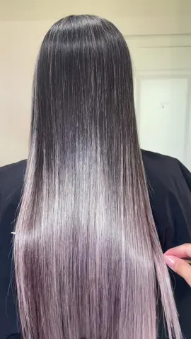 Emulsión Zero Blue cuenta en su formulación con activos tecnológicos que nutren la fibra, reducen el encrespamiento y aportan equilibrio y suavidad a los cabellos rubios, decolorados o con canas. #alisadosinformol #cabellodecolorado #emulsionzero #keratintreatment #alisadobrasileño 