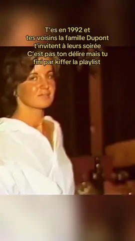 Ça t’est jamais arrivé de te retrouver dans ce genre de soirée disco étant petit au début tu trouvais ça ringard, mais au final tu avais kiffé le délire et tu finissais par t’endormir sur une chaise au fond de la salle #generation90 #souvenir #90skid #nostalgia #nostalgie 