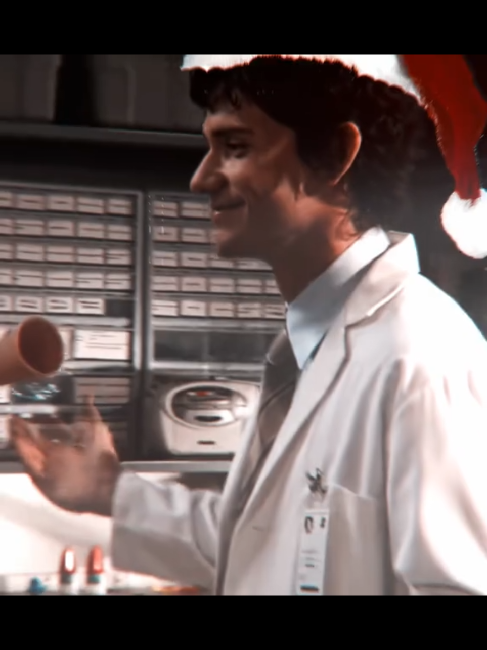 ทนรอไม่ไหวแล้วที่จะทำให้คุณยิ้ม>< #dextermorgan #brianmoser #us #christmas #real 