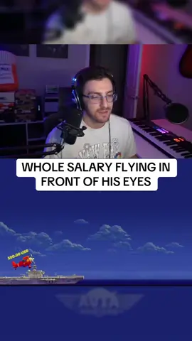 WHOLE SALARY FLYING IN FRONT OF HIS EYES #streamer #kick #pilot #plane 