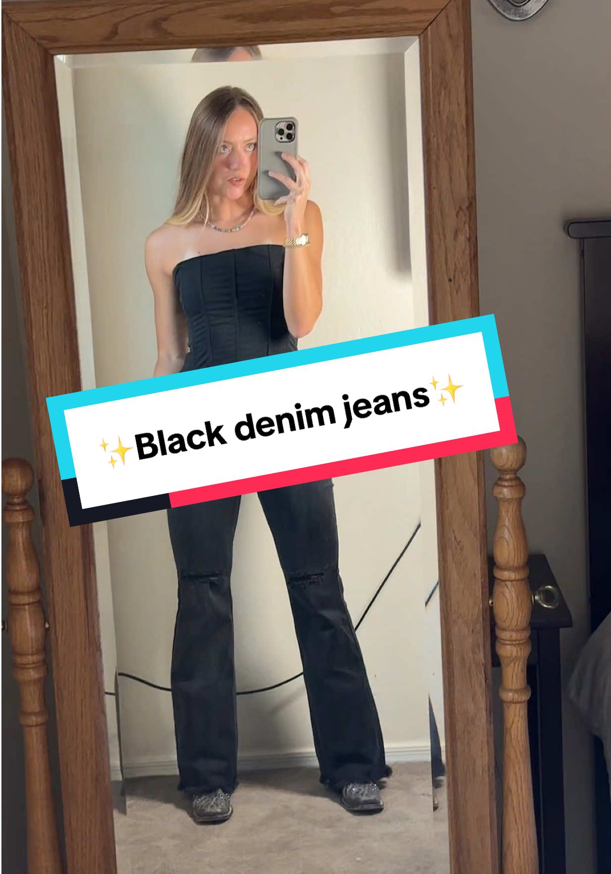 Sleek black wash jeans that sculpt, stretch, and go with everything in your closet. #DenimDays #WardrobeWin #StyleInspo #ClosetEssential #TrendingNow