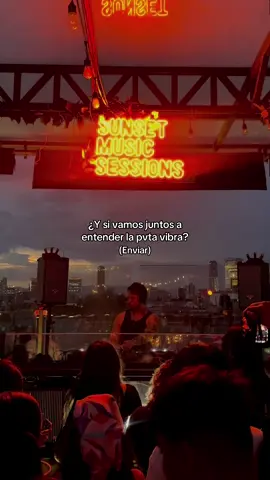 siempre son buenos los domingos de sunset ✨ #sunsetsessions #cdmx #rave #rooftop #techno 