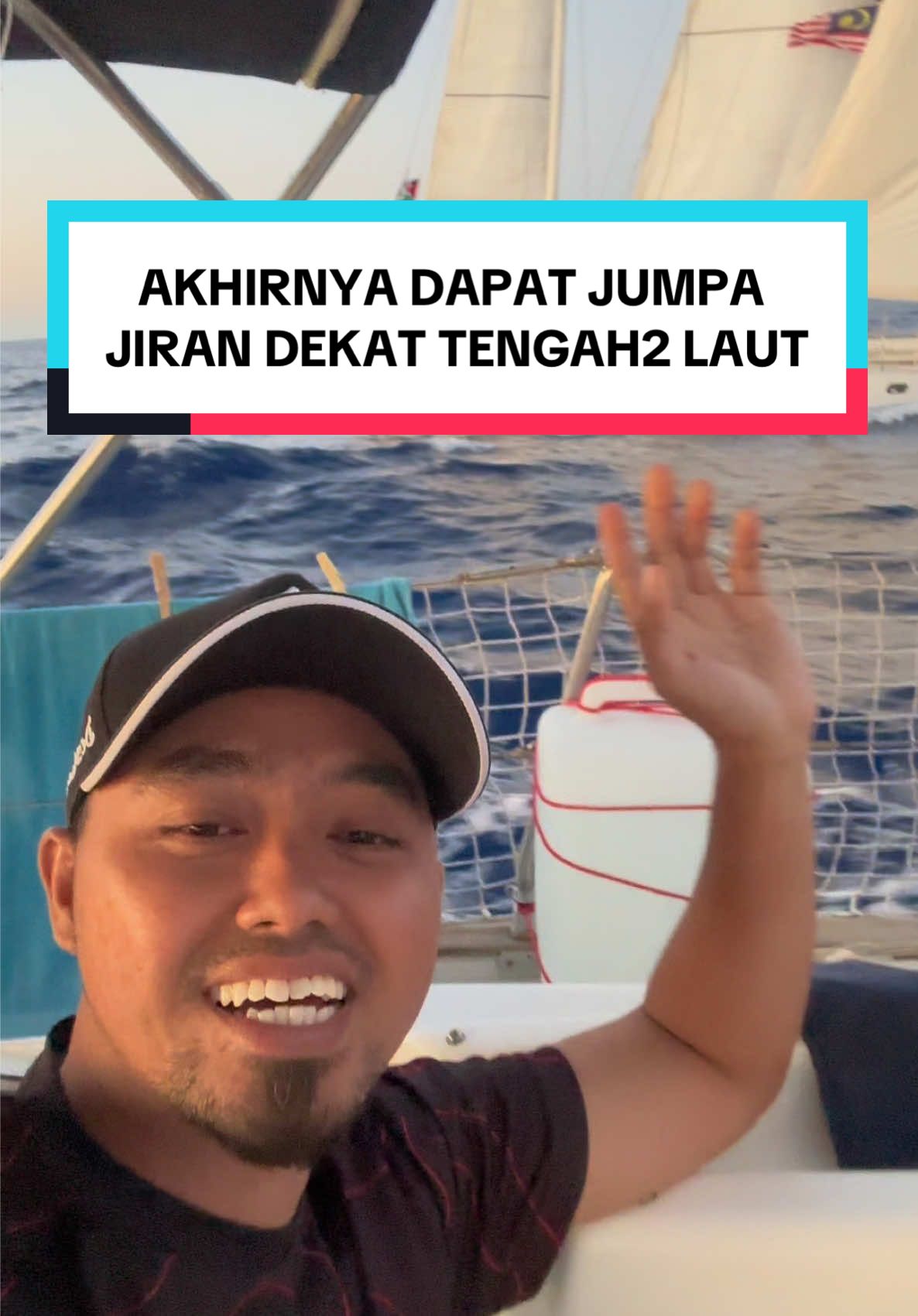 Di tengah lautan Mediterranean kami kembali bertemu. Semoga pertemuan di darat nanti adalah Bumi Gz Palestina 🤲 @Sumud Nusantara Official 