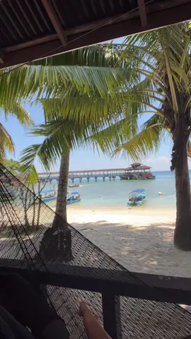 came back from perhentian so tanned ☀️🏝️🌊