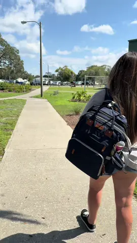This is a great diaper bag 👌 #fyp #diaperbag #changingtable #momtok #newborn 