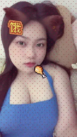 Rõ ràng e cũng mún năm tay lắm 🥹