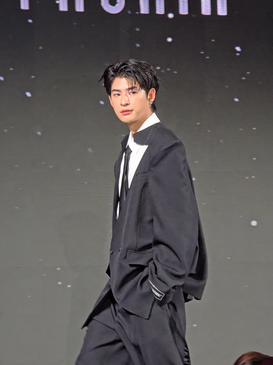 ถ้ามาร์คภาคินขายหล่อ @MARKPAKIN 🫠🫠 ใครจะต้านไหว ~  #mmarkpkk #markpakin #มาร์คภาคิน #TIMEPHORIA 