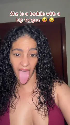 Big mouth and tongue baddie over here 🤣😜 #longtongue #venomchallenge #lengua #tongue #latinabaddie 