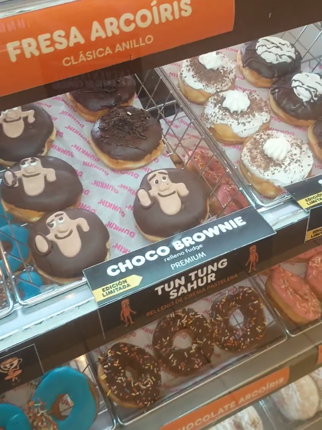 Se brainroteaba el @Dunkin Perú 🩼🪵 #thung #brainrot #tralalerotralala🗣🔥 #dunkin 