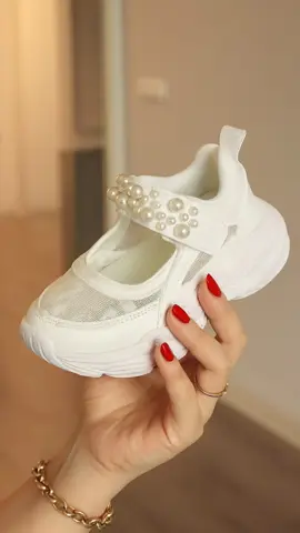 Sepatu Sneaker Sporty Aksesoris Anak Perempuan Velcro Mod#sepatuanak #fashion #fyp #creatorsearchinsights 