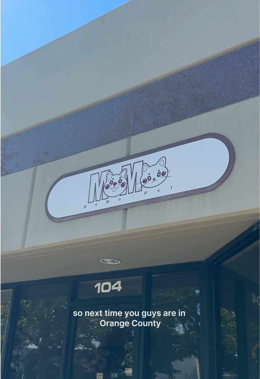 how did it take me so long to find this store 🥹 the way I had to control myself and not buy TOO much 😅  📍 Momo Pet Address: 17145 Von Karman Avenue, Irvine, 92614 #cattok #catsoftiktok #asianpetfood #catfood #catfoodtoppers