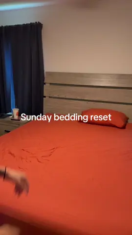 I love a good Sunday bedding reset🤍 this 7pc set by @CozyLux Home is currently on flash sale too! #bedding #comforter #bedsheets 