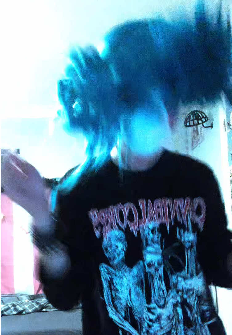 Headbanging looks so silly when you can’t get fully down without fainting 😭 #salfisher #metalhead #sallyface #fyp #09 