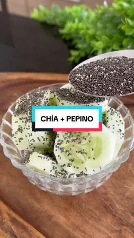 🥒🟢 ¿Qué pasa si mezclas chía con pepino? Tu colon se lava a presión como si volviera de la guerra. 👉 Receta bomba: 2 cditas de chía remojada 🐸 ½ pepino 🥒 1 taza de piña 🍍 Jugo de 1 limón 🍋 1 tallo de apio 🌿 Un trozo de jengibre 🫚 Licúa todo y bébelo en ayunas. ✅ Estreñimiento fuera ✅ Hinchazón aplastada ✅ Intestino limpio como reinicio del universo 👉 ¿Quieres cagar como monje guerrero y sentirte ligero? Hazlo. No te arrepientas. Comenta CHÍA y te envío GRATIS mi ebook con +200 remedios (solo hoy). #chia #remedioscaseros #salud #vidasaludable 