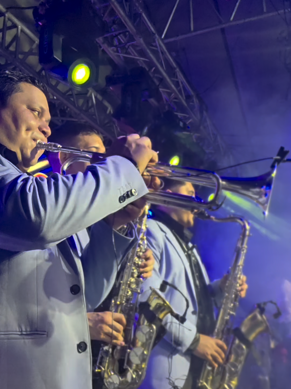 Un poco de Sueño en su boca 🎷💥 Con los amigos de siempre 💣 #grupobranly . . . . . #paratiiiiiiiiiiiiiiiiiiiiiiiiiiiiiii #merengue #saxophone #guatemala 