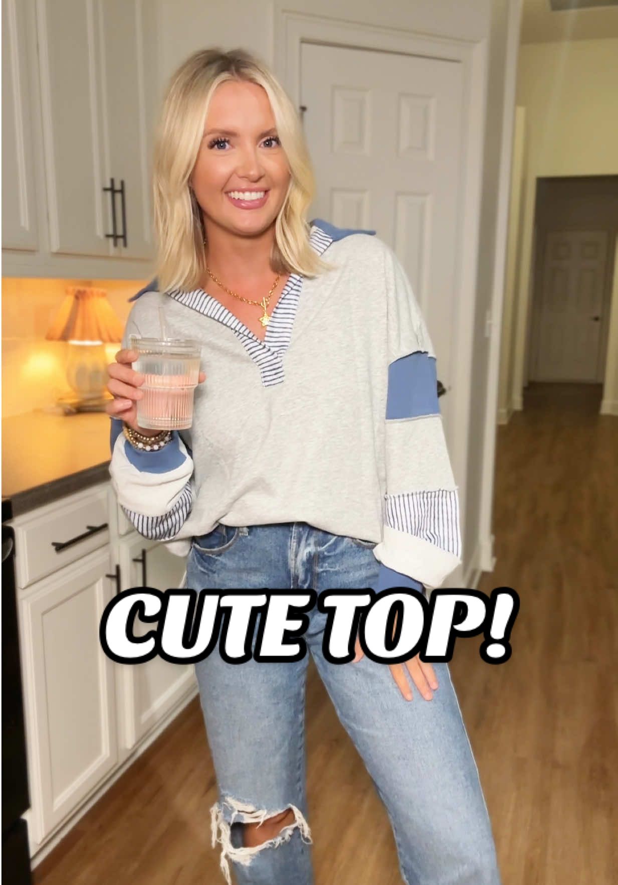CASUAL TOP ALSO PERFECT TO PAIR WITH LEGGINGS! #sweater #sweaterstyle #sweaters #cutetop #cutetops 