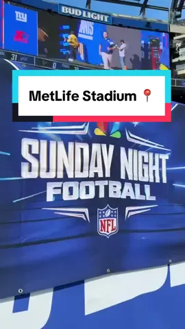 A meeting at MetLife tonight 💼 #chiefs #snf #nfl #stadium