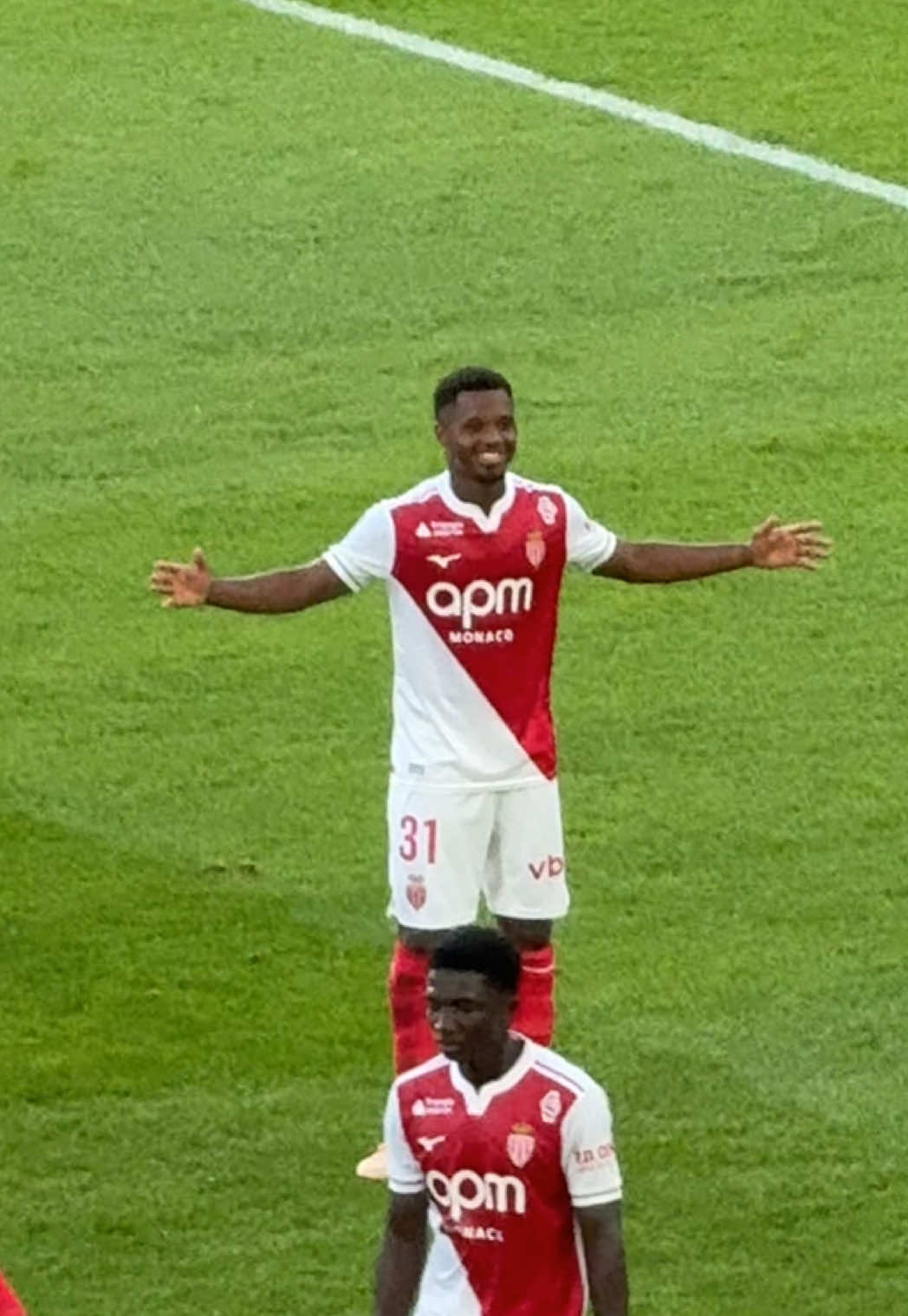 Ansu Fati inscrit un doublé pour sa première en Ligue 1 🤩🇪🇸 Quels débuts ! ✨ #ansufati #fati #asmonaco #football #ligue1 
