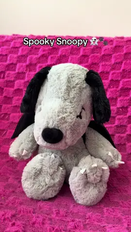 Have you found this Halloween Snoopy plushie at MINISO yet?? He’s so cute!!!  #myminisousa #minisoambassador #miniso #snoopy #plushie 